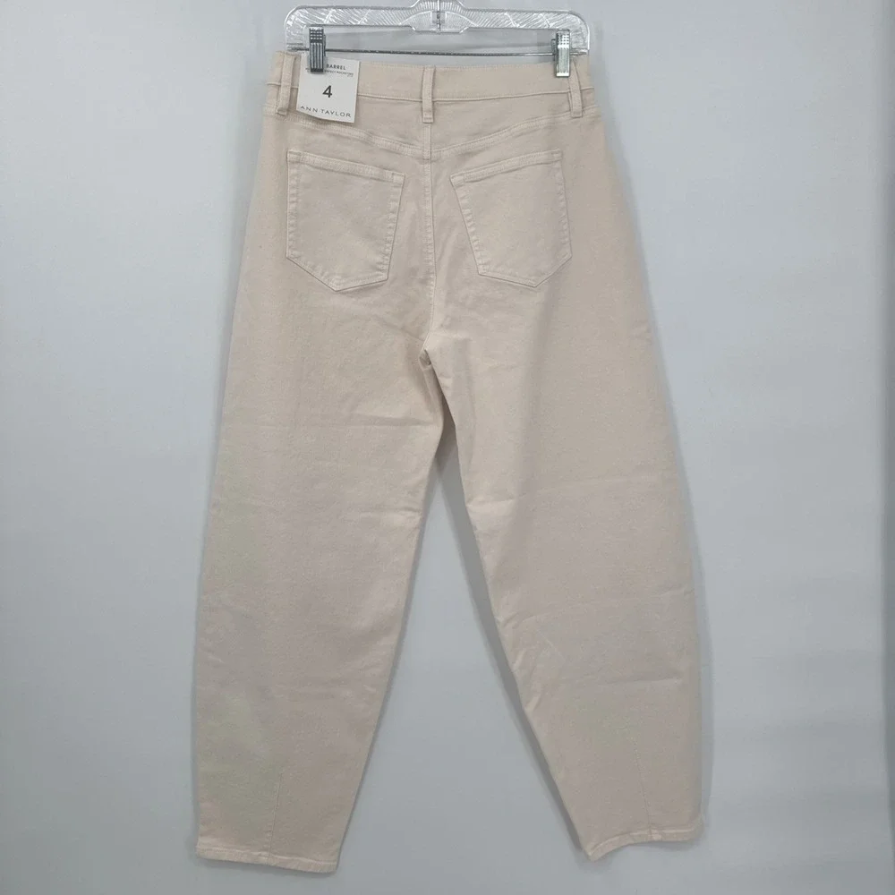 Ann Taylor Barrel Jeans High Rise Perfect Pocketing Cream/Ivory NEW Size 4